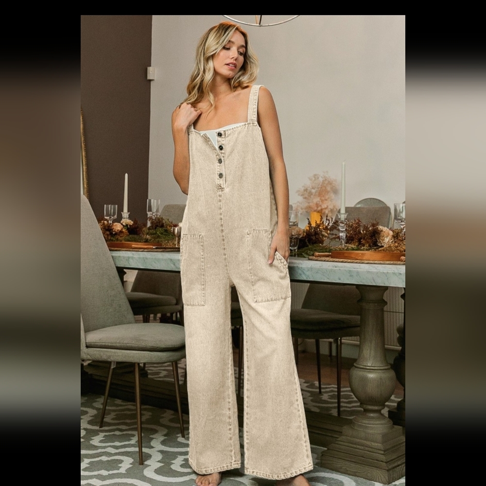 BIBI Retails $71/ Are you ready for it denim Jumpsuit/Oatmeal sz SMALL